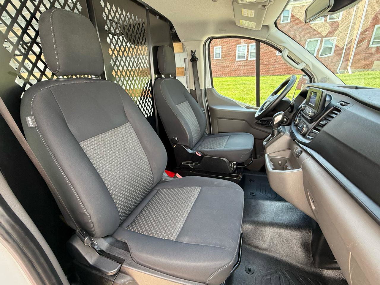 Used 2024 Ford Transit 250 Low Roof AWD w/ Exterior Upgrade Package image 14