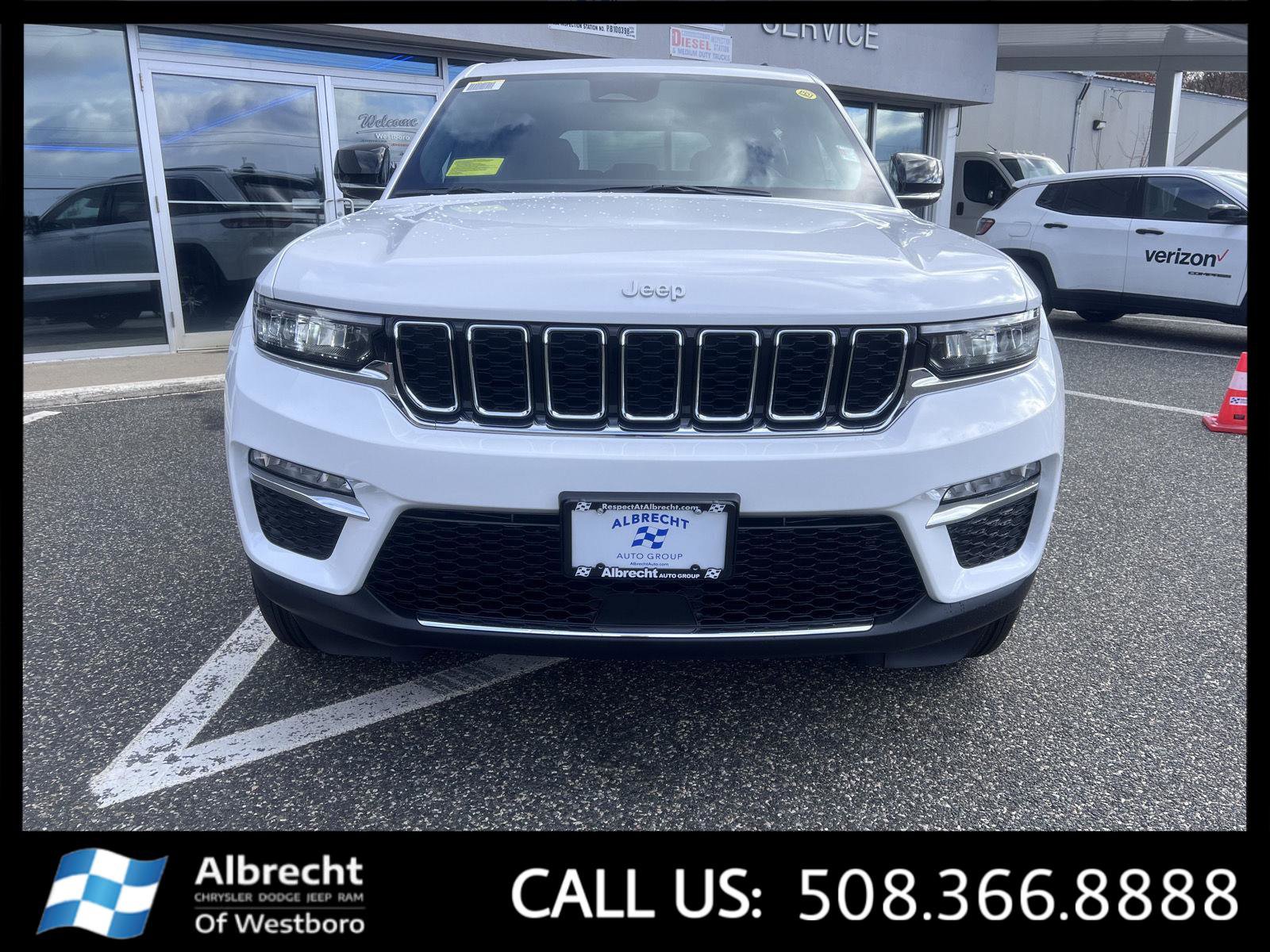 New 2025 Jeep Grand Cherokee Limited image 8