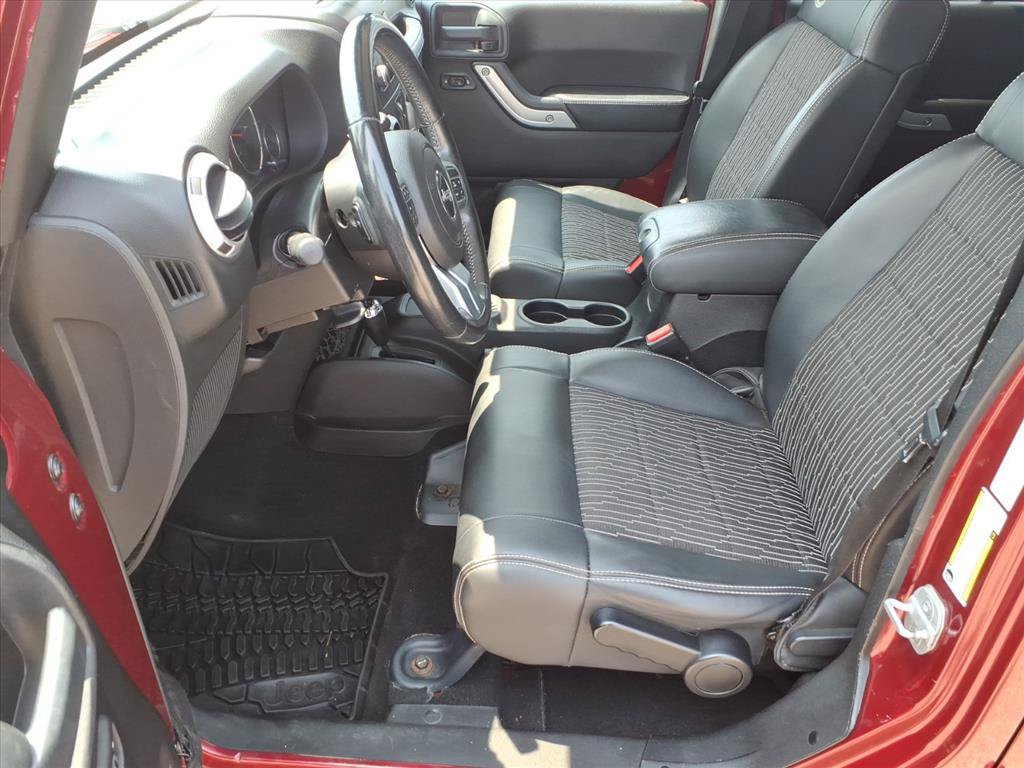 Used 2012 Jeep Wrangler Unlimited Sport AWD/4WD image 12