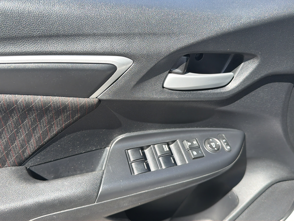 Used 2018 Honda Fit Sport image 16