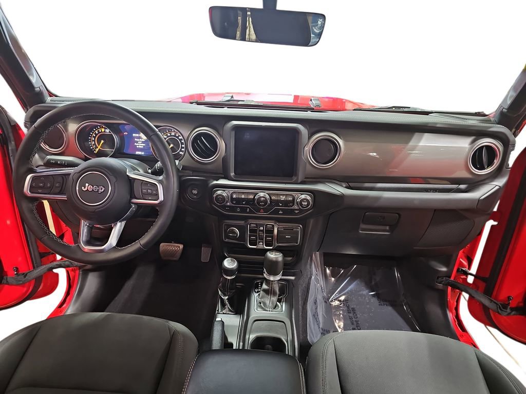 Used 2022 Jeep Wrangler Unlimited Sahara w/ Cold Weather Group image 9