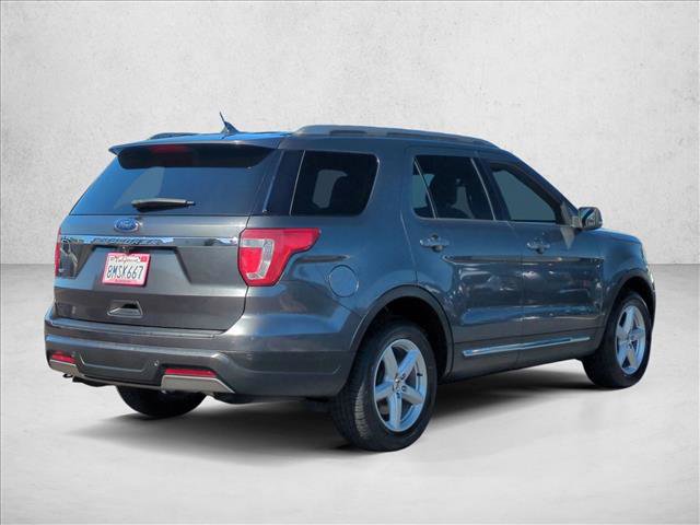 Used 2019 Ford Explorer XLT w/ Equipment Group 202A image 5