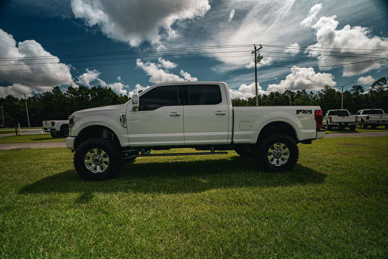 Used 2021 Ford F250 Lariat w/ Lariat Ultimate Package AWD/4WD image 4