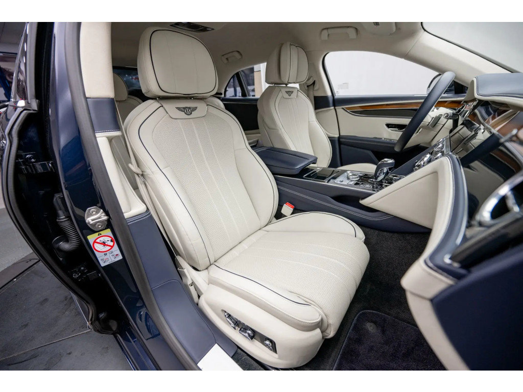 Certified 2023 Bentley Flying Spur V8 AWD/4WD image 16