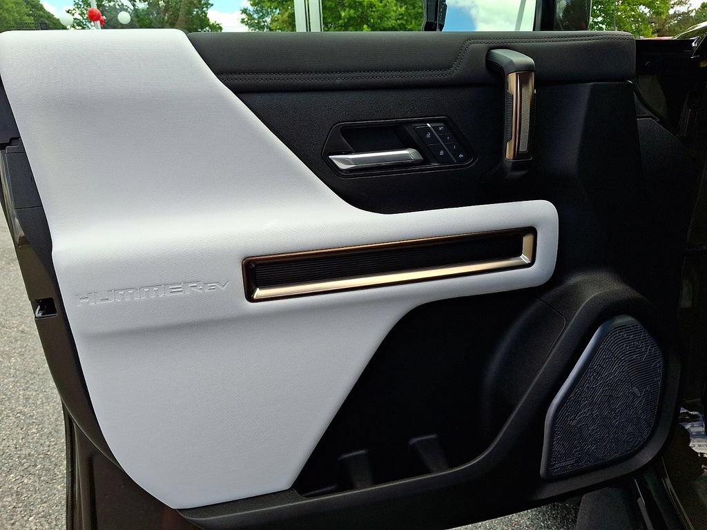 Used 2025 GMC Hummer EV 3X AWD/4WD image 12