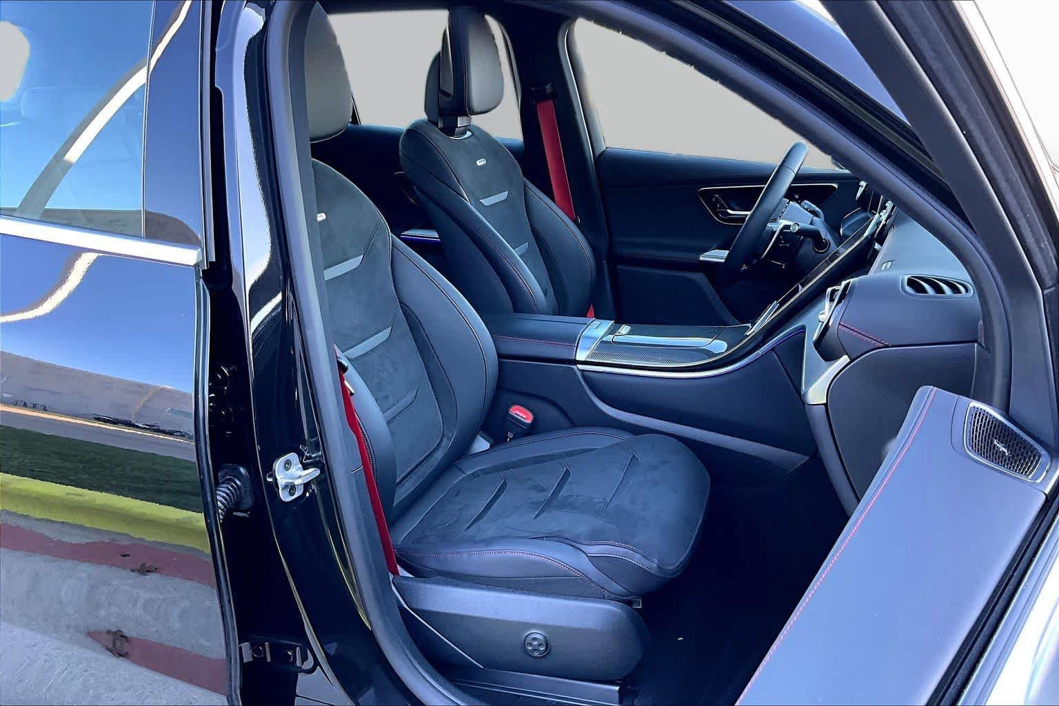 Used 2024 Mercedes-Benz GLC 43 AMG 4MATIC image 9