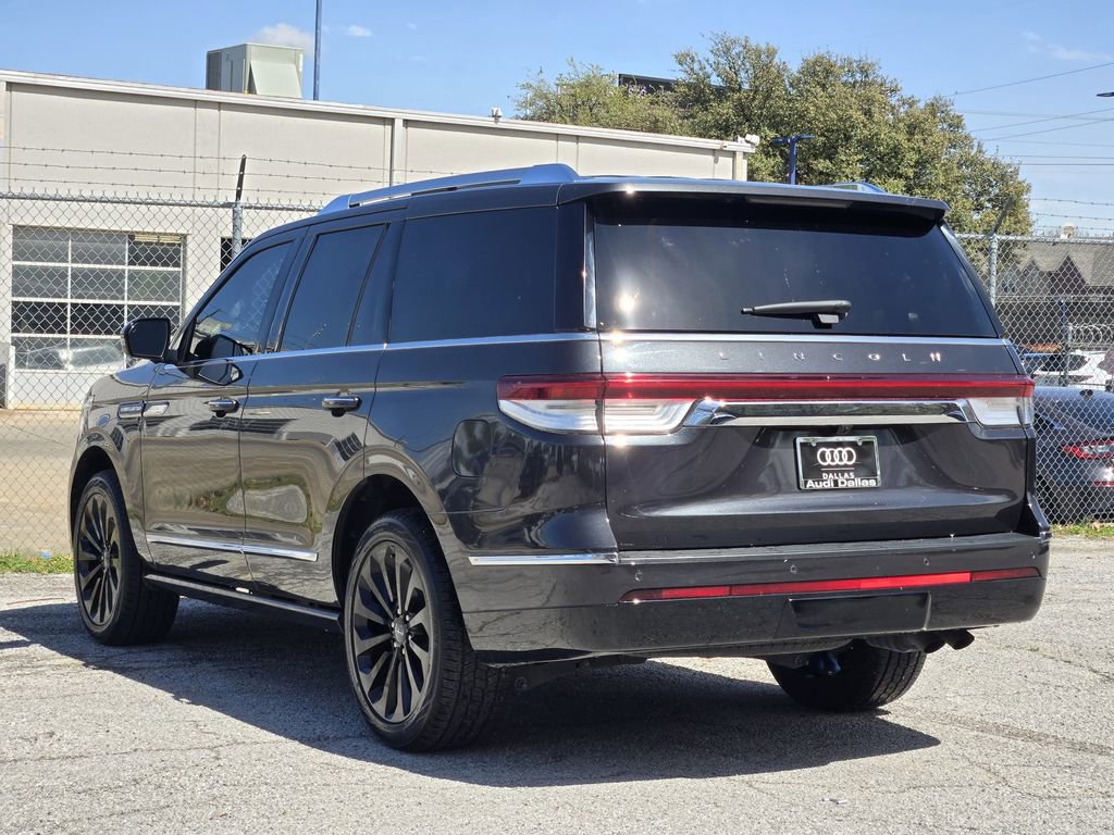 Used 2023 Lincoln Navigator Reserve image 11