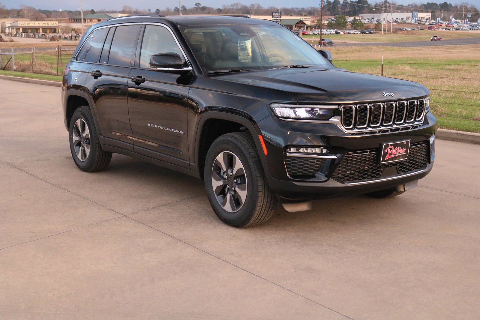 New 2023 Jeep Grand Cherokee 4WD 4xe