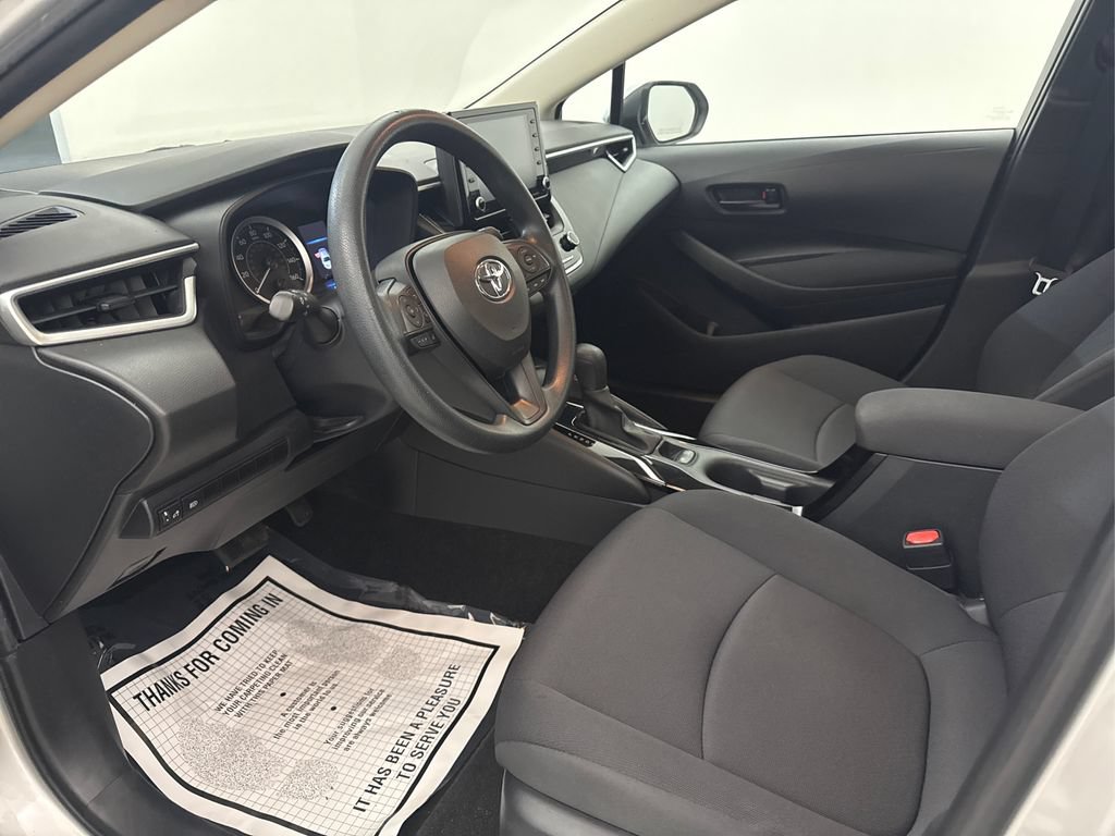 Used 2022 Toyota Corolla LE FWD image 9