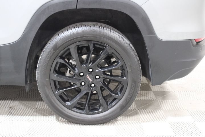 Used 2024 GMC Terrain SLT w/ Infotainment Package II AWD/4WD image 43