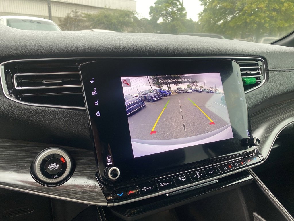 Used 2024 Jeep Wagoneer Series II w/ Flexible Seating Group image 15