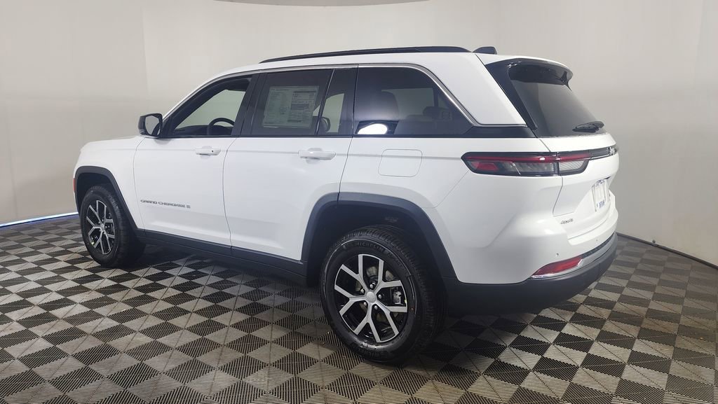 New 2025 Jeep Grand Cherokee Limited image 5