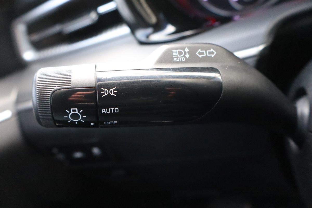 Used 2023 Kia K5 LXS image 31