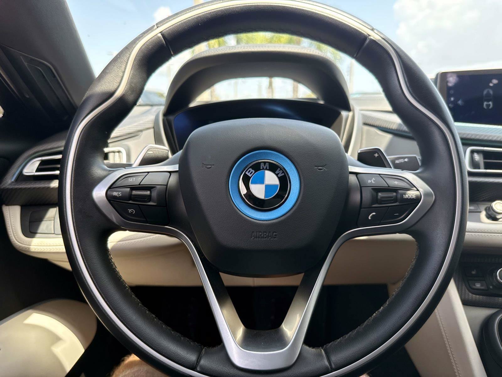 Used 2019 BMW i8 Roadster AWD/4WD image 25