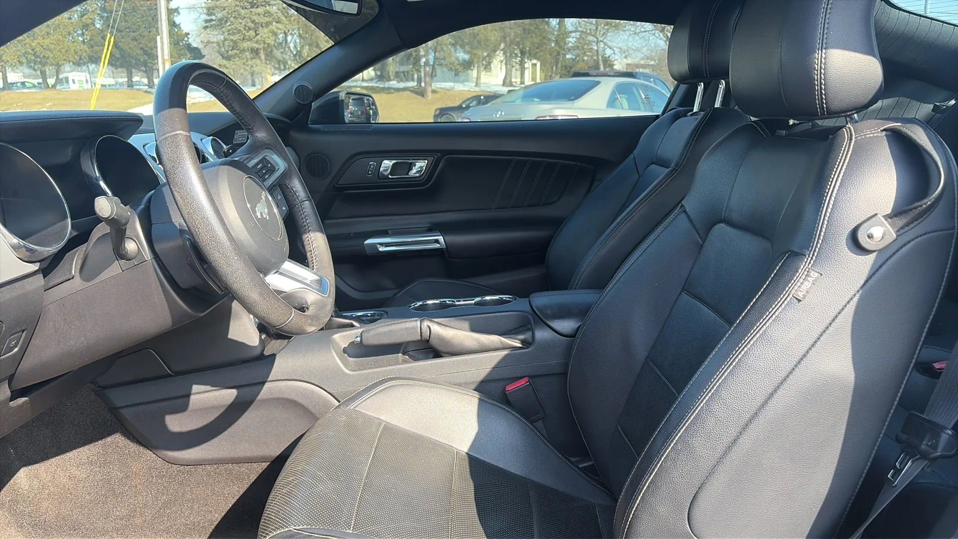 Used 2015 Ford Mustang GT Premium image 31