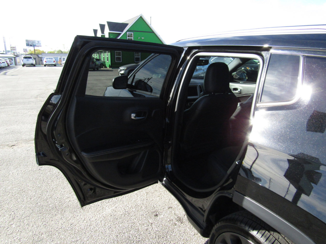 Used 2021 Jeep Compass Latitude w/ Sun and Sound Group image 20