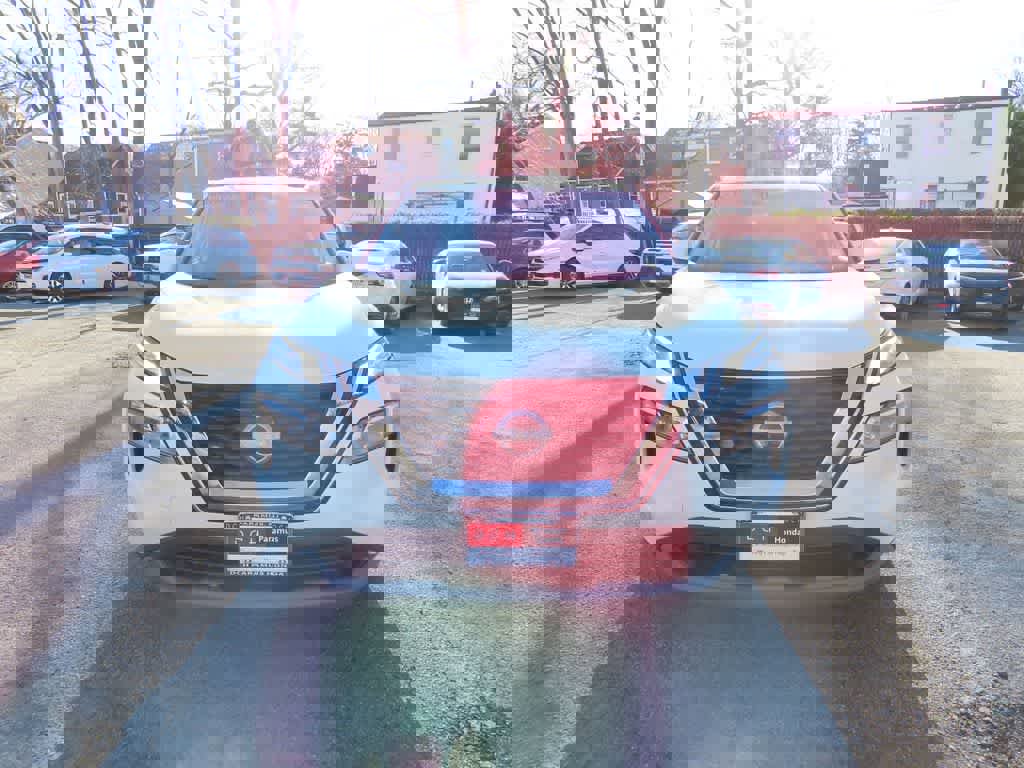 Used 2023 Nissan Rogue SV image 6