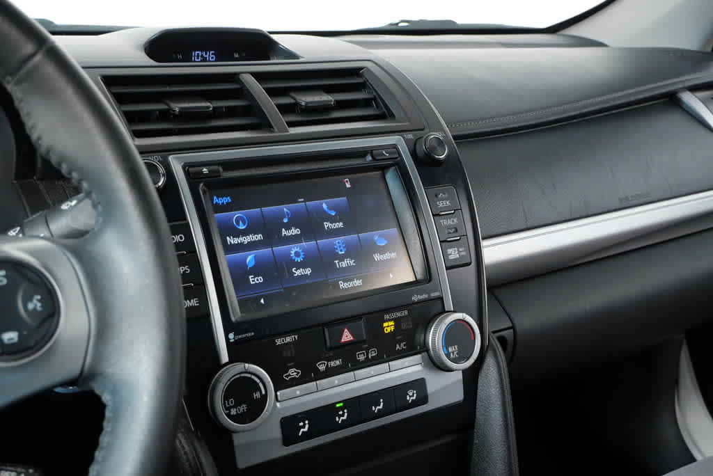 Used 2014 Toyota Camry SE w/ Leather Package image 12