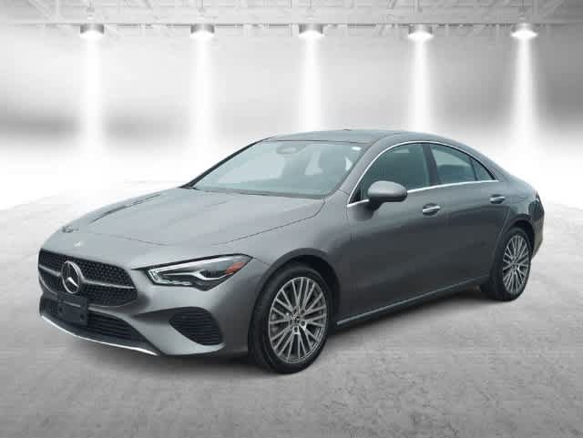 Used 2025 Mercedes-Benz CLA 250 4MATIC image 4