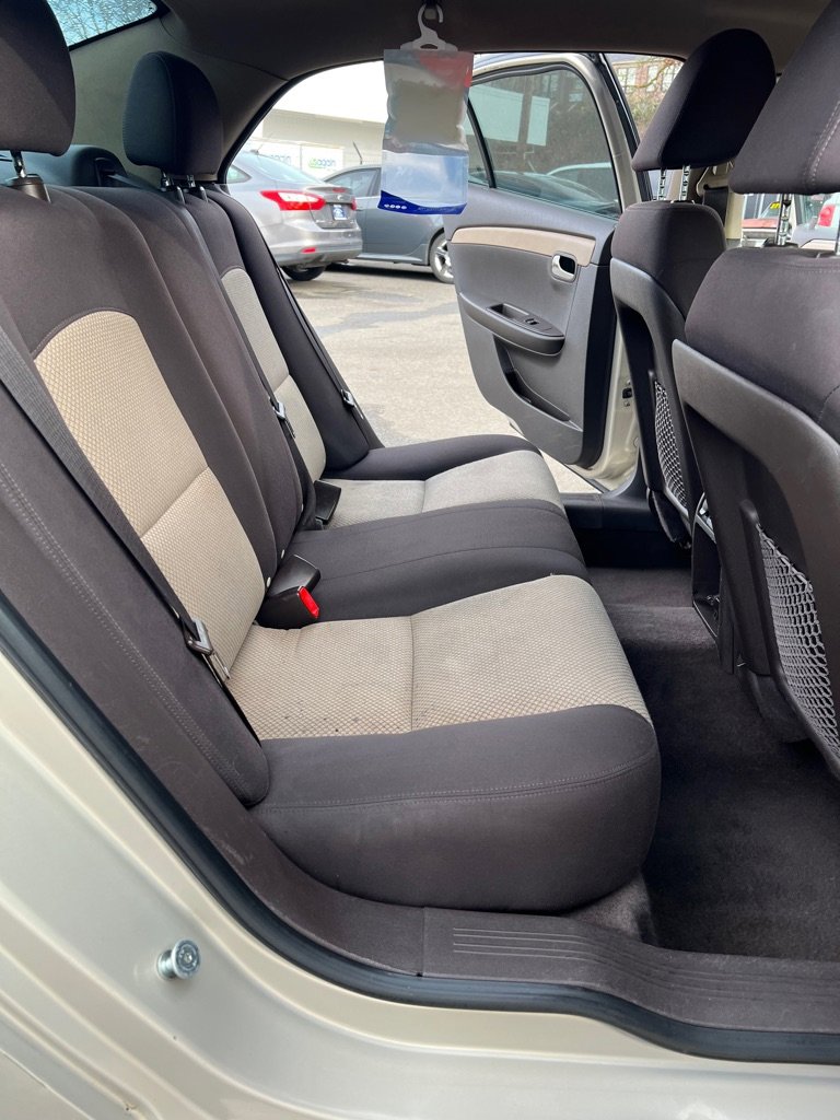 Used 2011 Chevrolet Malibu LS image 25