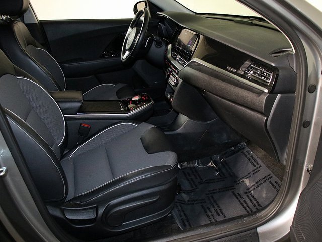 Used 2022 Kia Niro EX w/ Cold Weather Package image 32