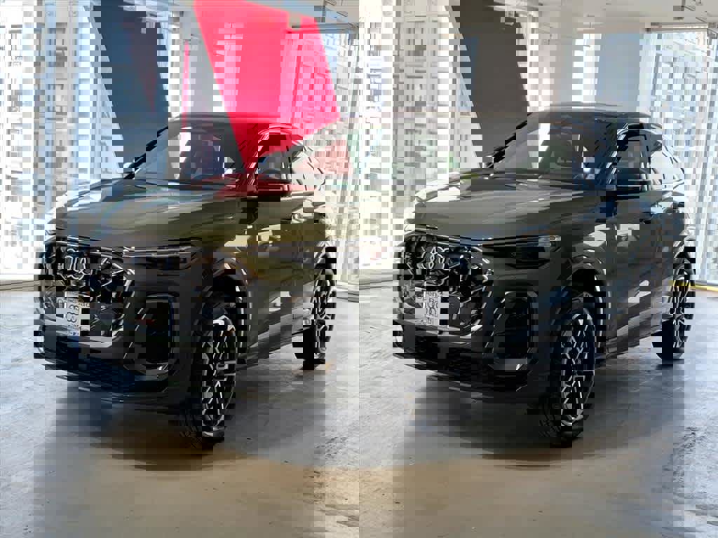 Certified 2025 Audi Q5 Premium Plus w/ Premium Plus