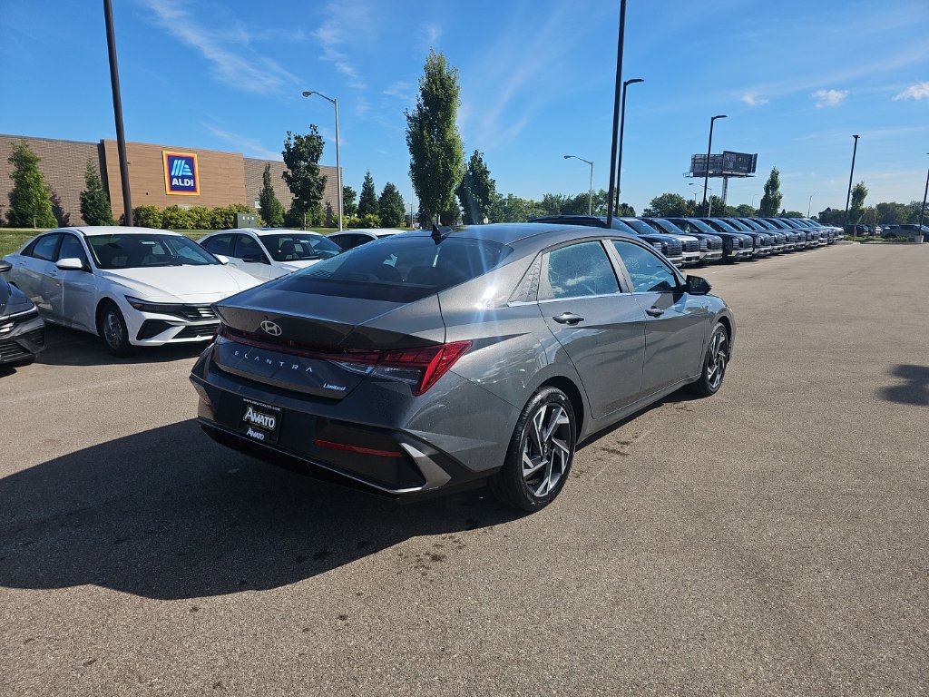 New 2026 Hyundai Elantra Limited FWD image 5