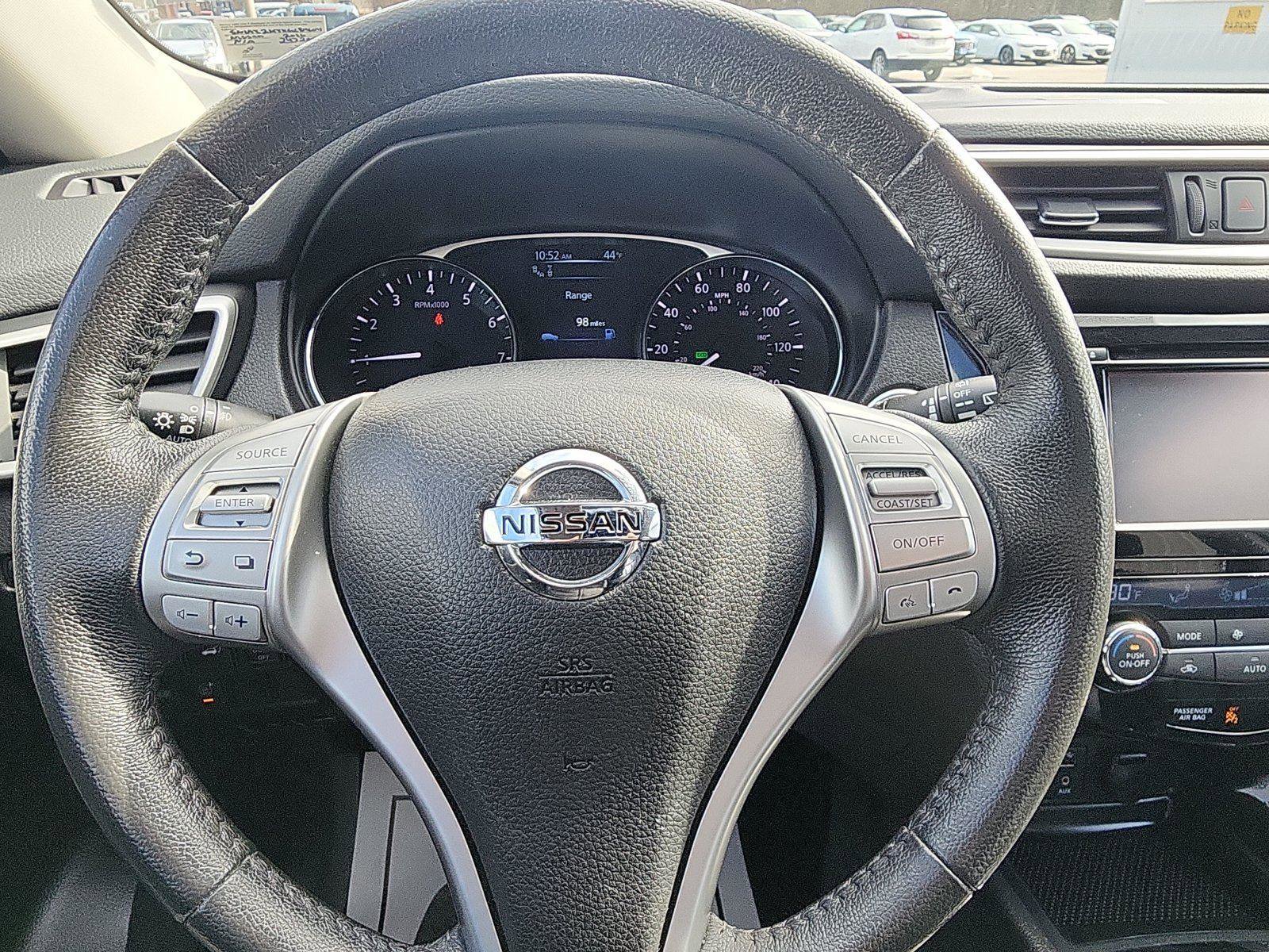 Used 2016 Nissan Rogue SL w/ SL Premium Package image 15