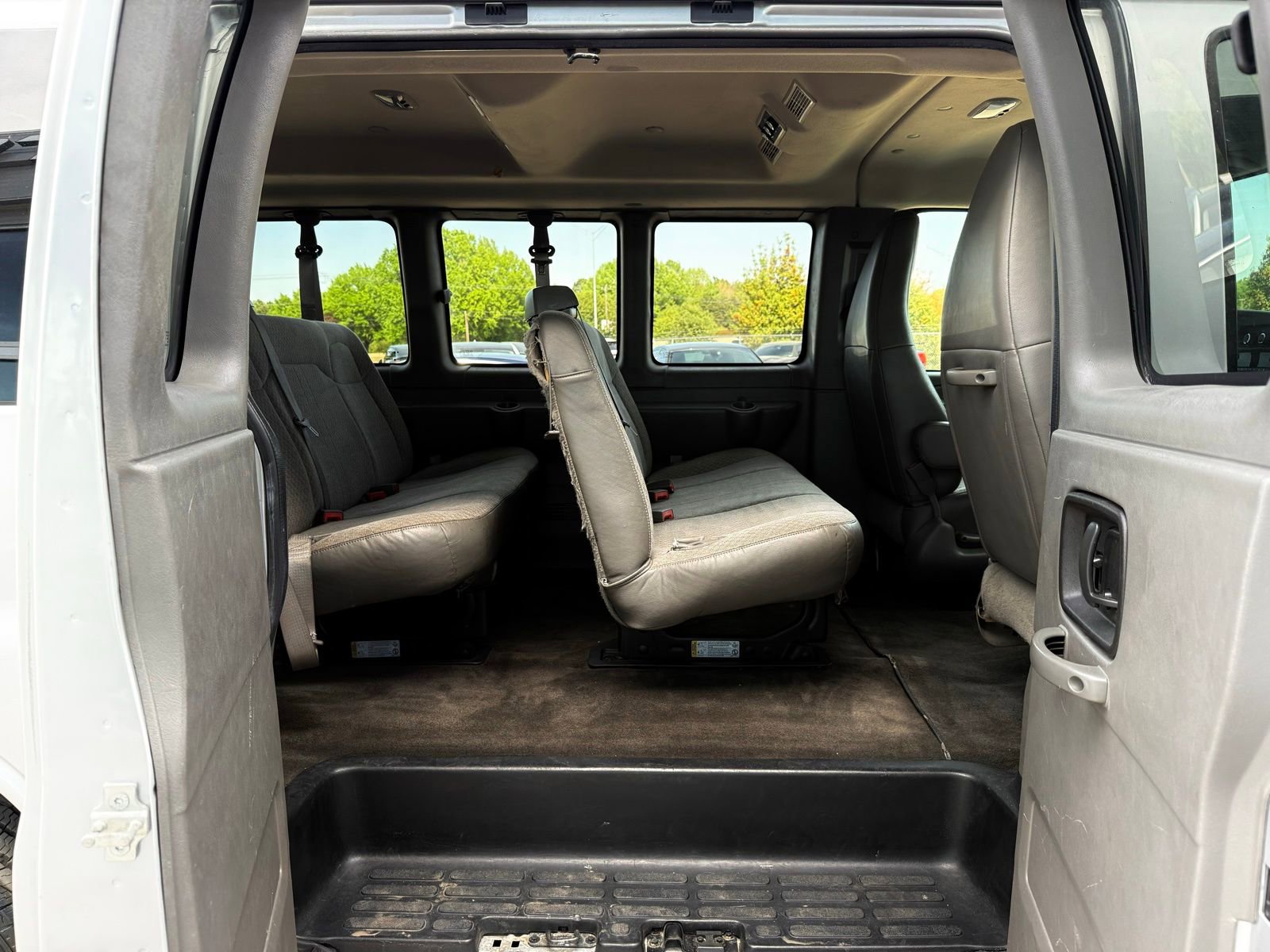 Used 2016 Chevrolet Express 2500 LS RWD image 21