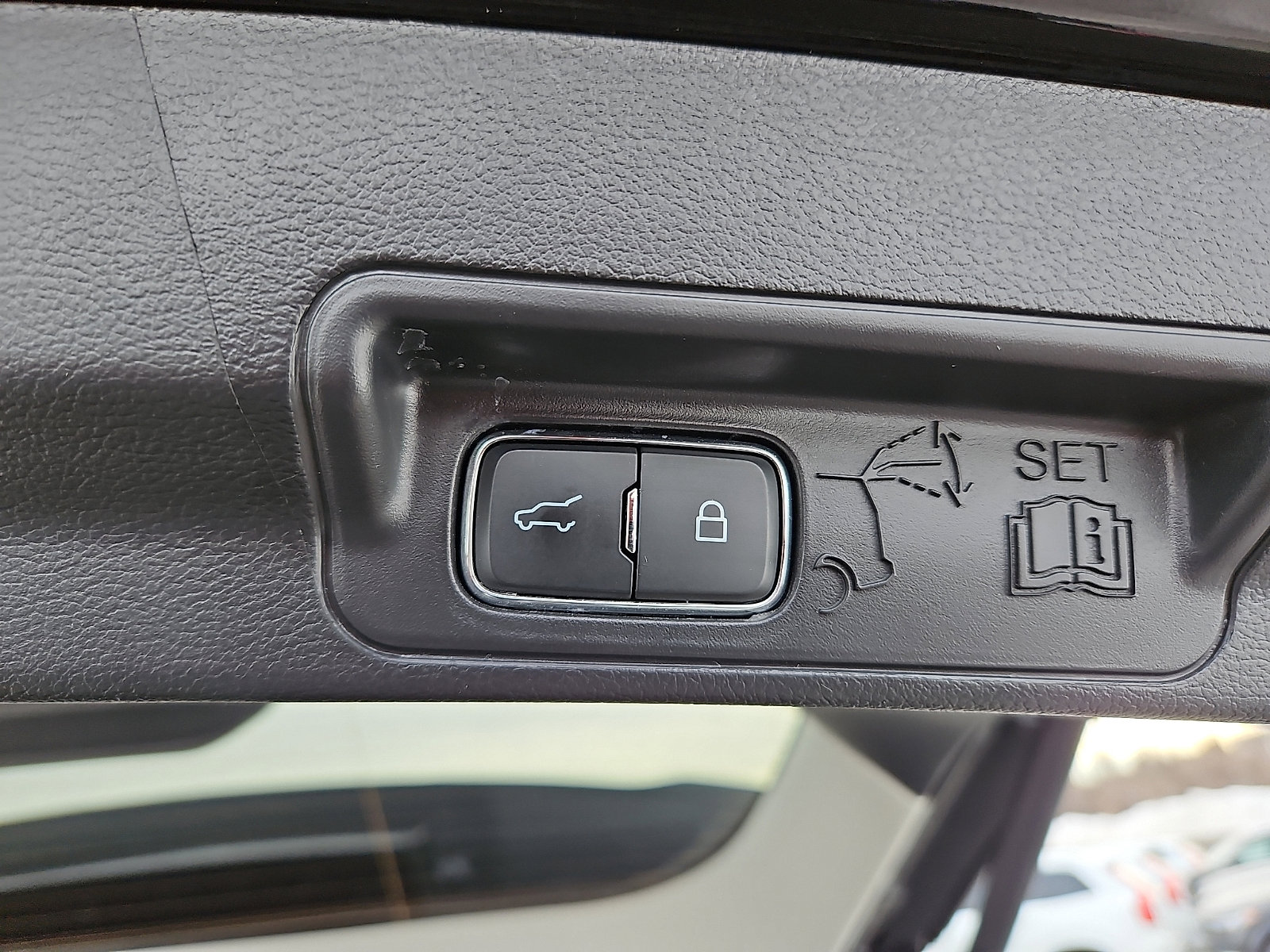 Used 2025 Ford Explorer Active image 30