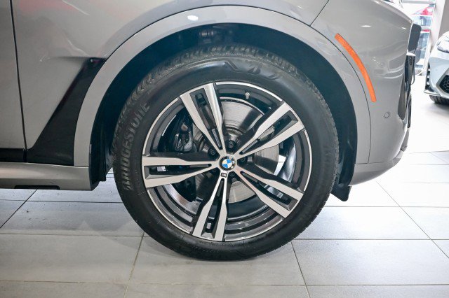 Used 2024 BMW X7 xDrive40i w/ M Sport Package image 44