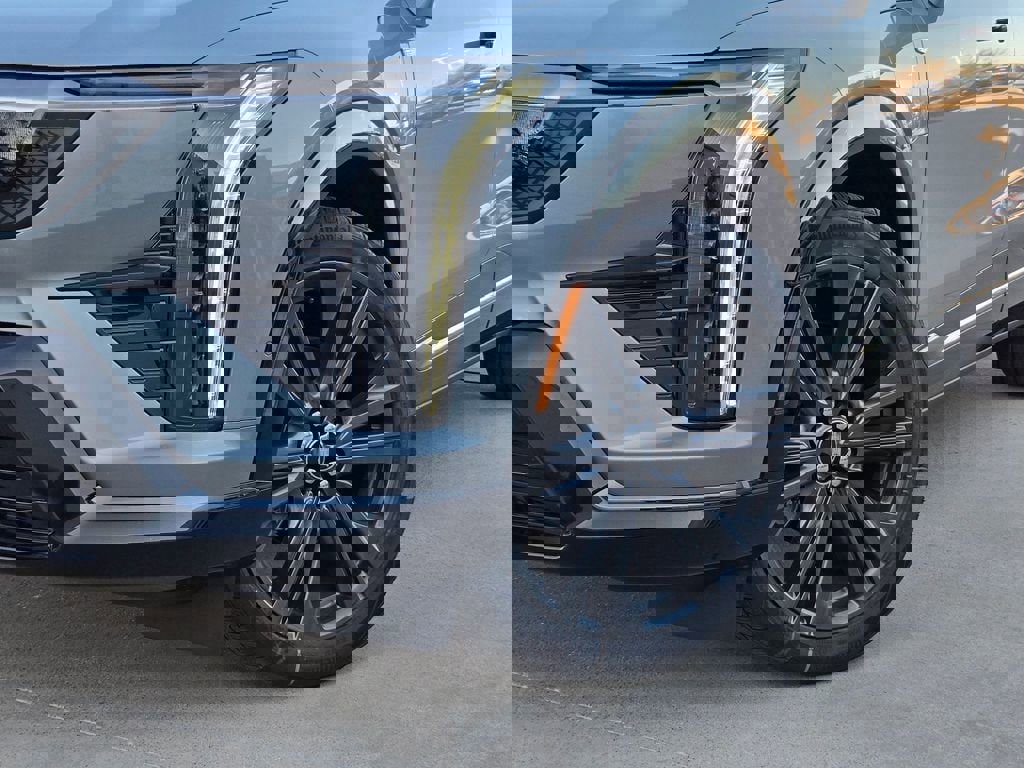 New 2026 Cadillac Optiq Sport 2 w/ LPO, Floor Liner Package image 7