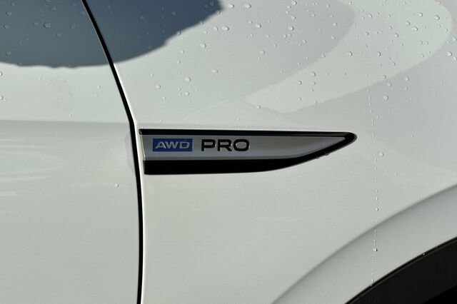 Used 2022 Volkswagen ID.4 Pro image 24