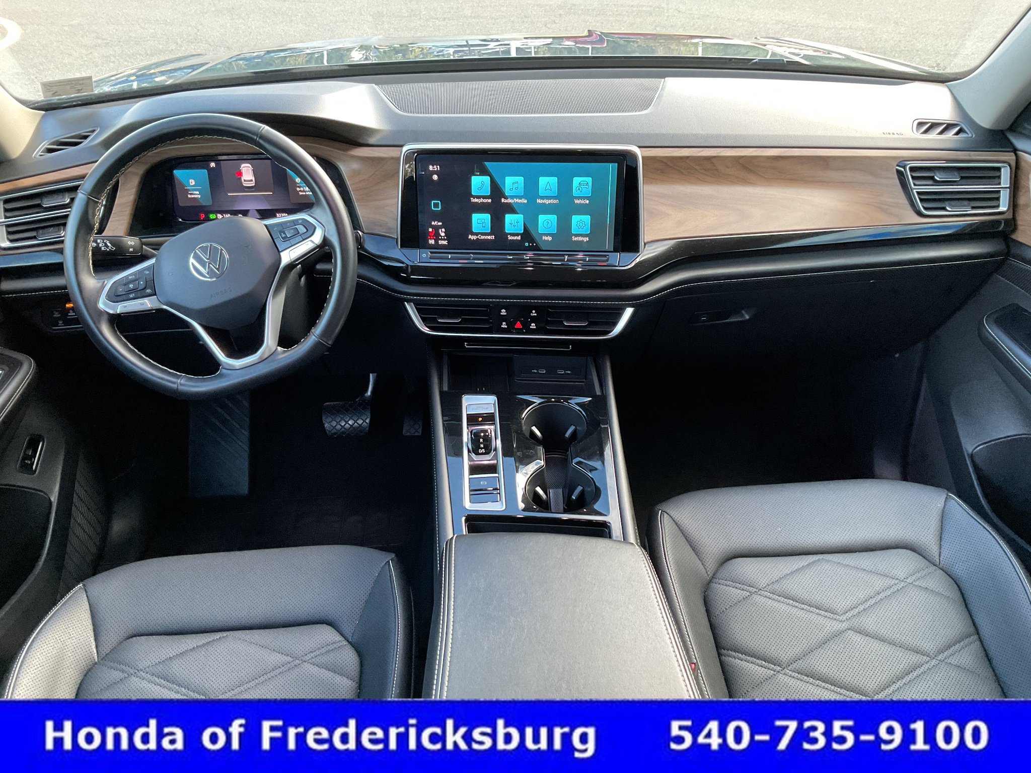 Used 2025 Volkswagen Atlas SE AWD/4WD image 46