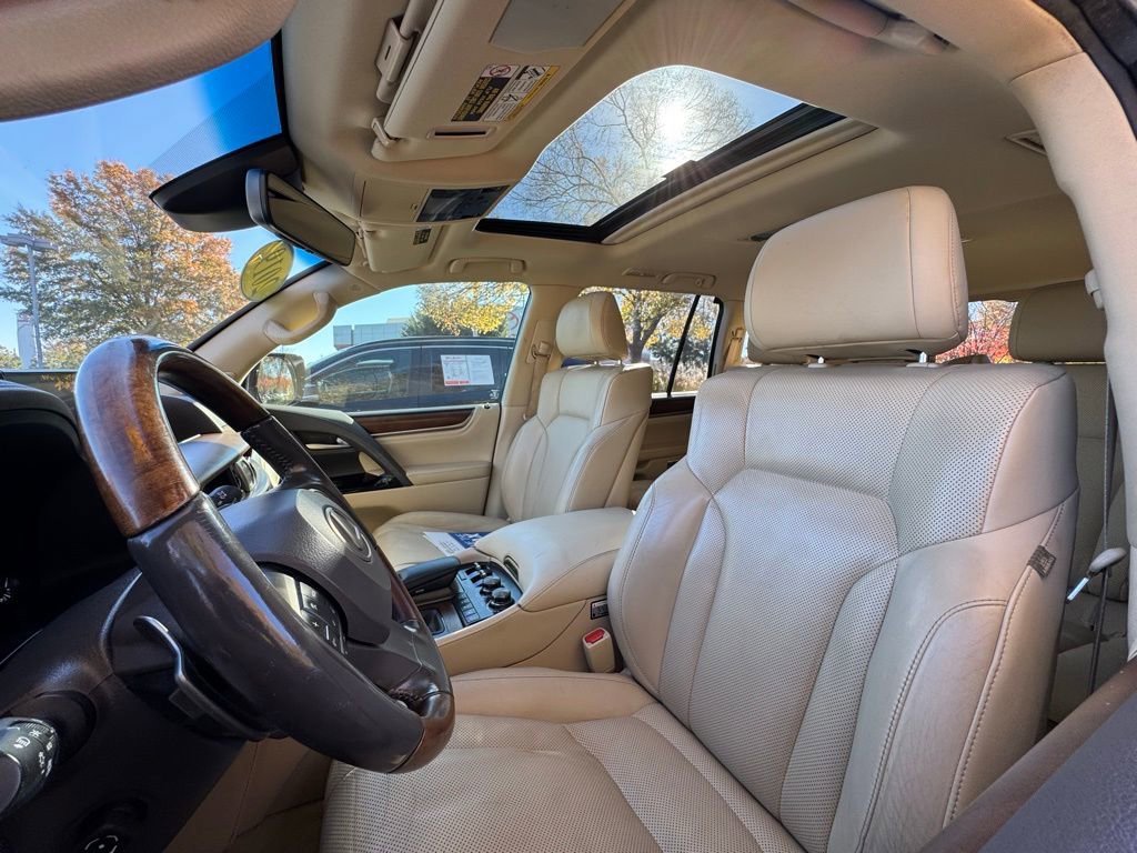 Used 2019 Lexus LX 570 4WD image 24