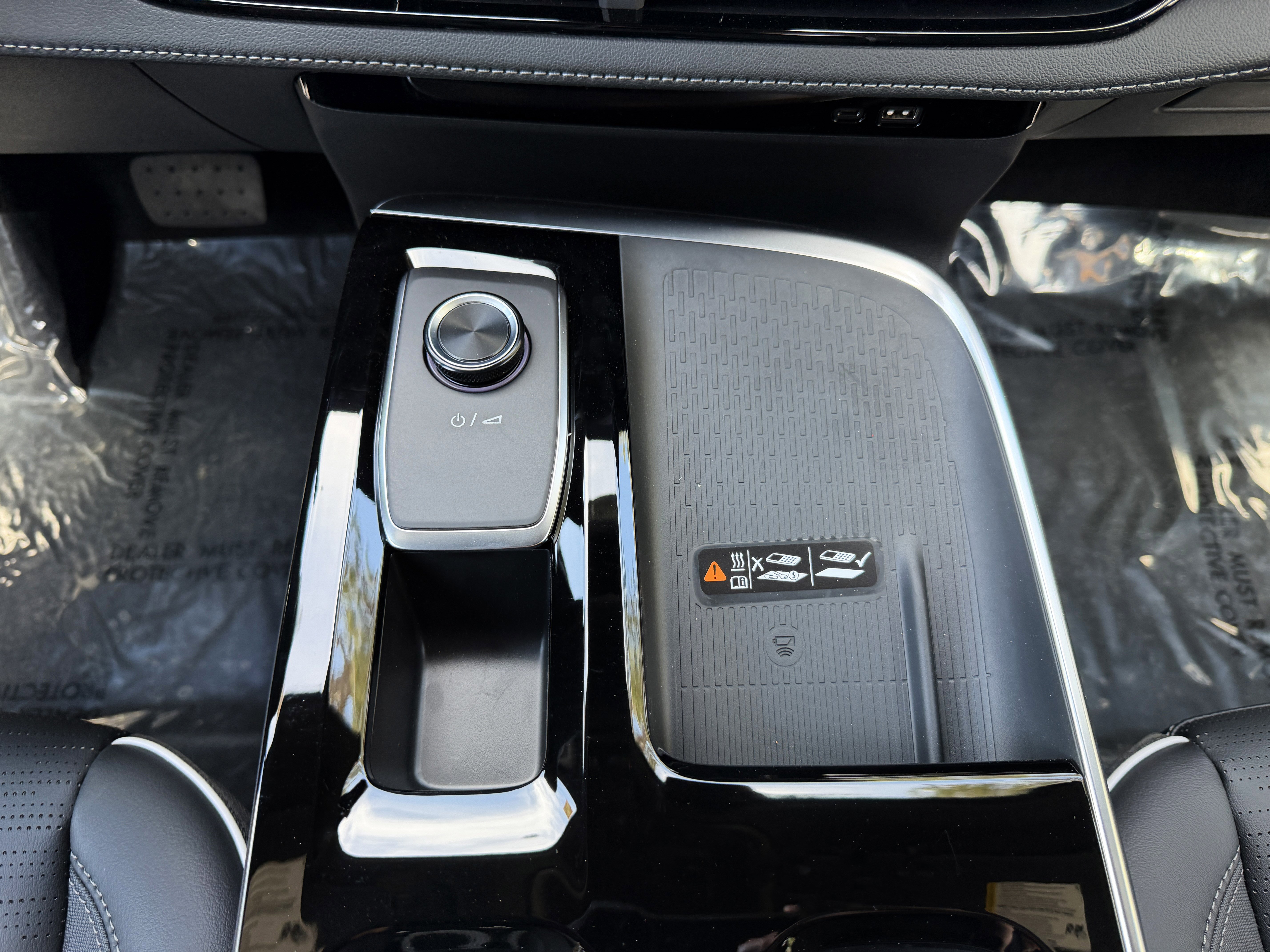 New 2026 Buick Enclave Sport Touring w/ Power Package FWD image 23