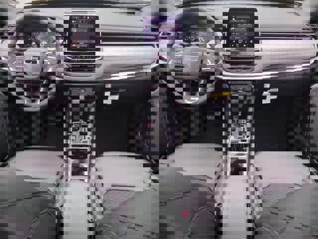 New 2026 Jeep Compass Latitude image 16