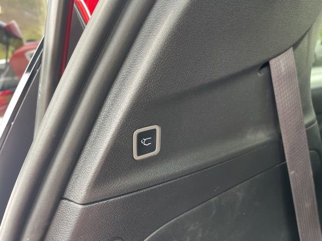 Used 2025 Chrysler Pacifica Select FWD image 14