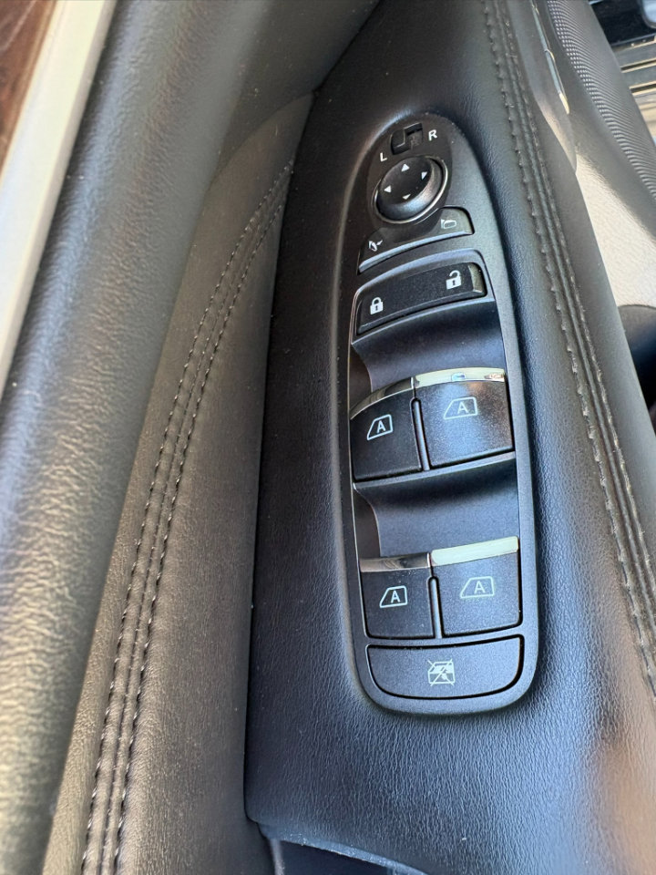 Used 2014 INFINITI QX60 FWD w/ Deluxe Touring Package image 13