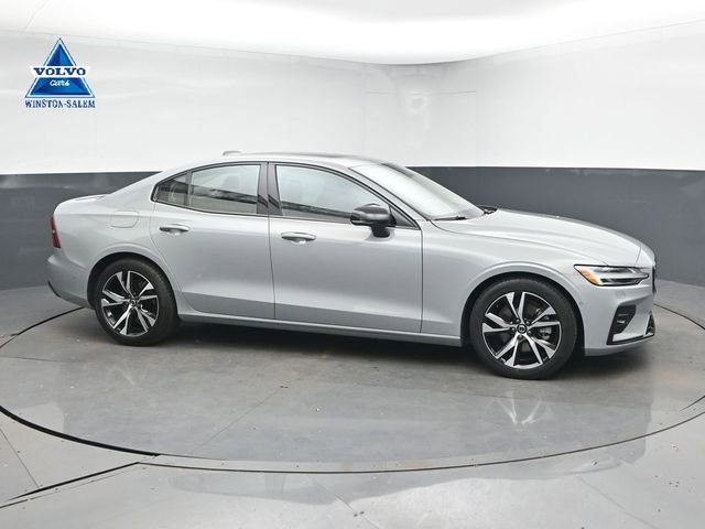 Used 2025 Volvo S60 B5 Plus image 1
