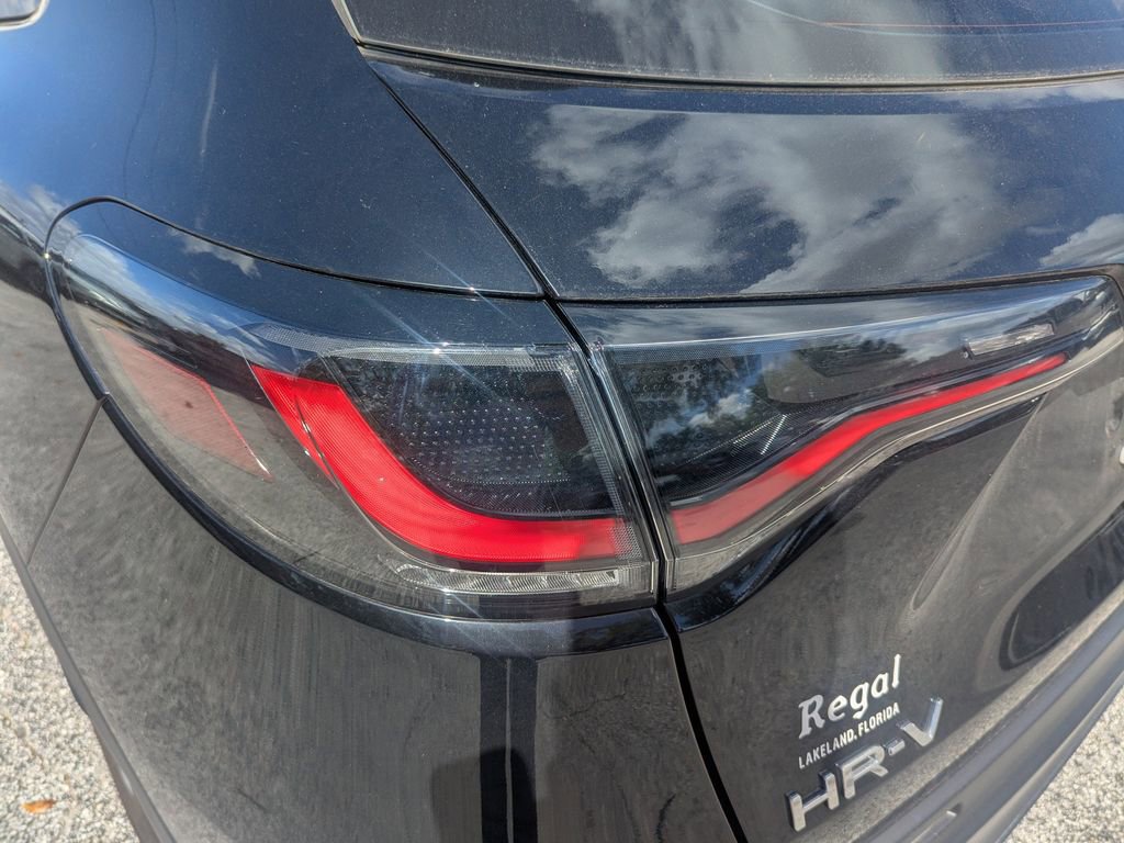 Used 2025 Honda HR-V LX image 6