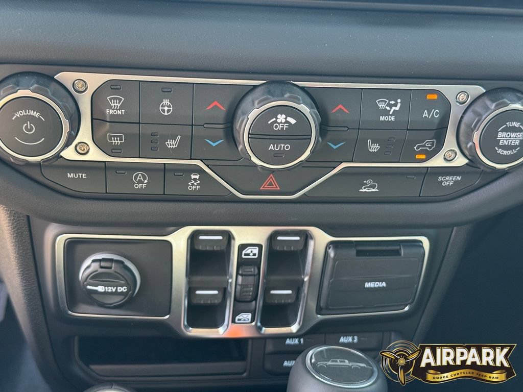 New 2026 Jeep Gladiator Mojave AWD/4WD image 26