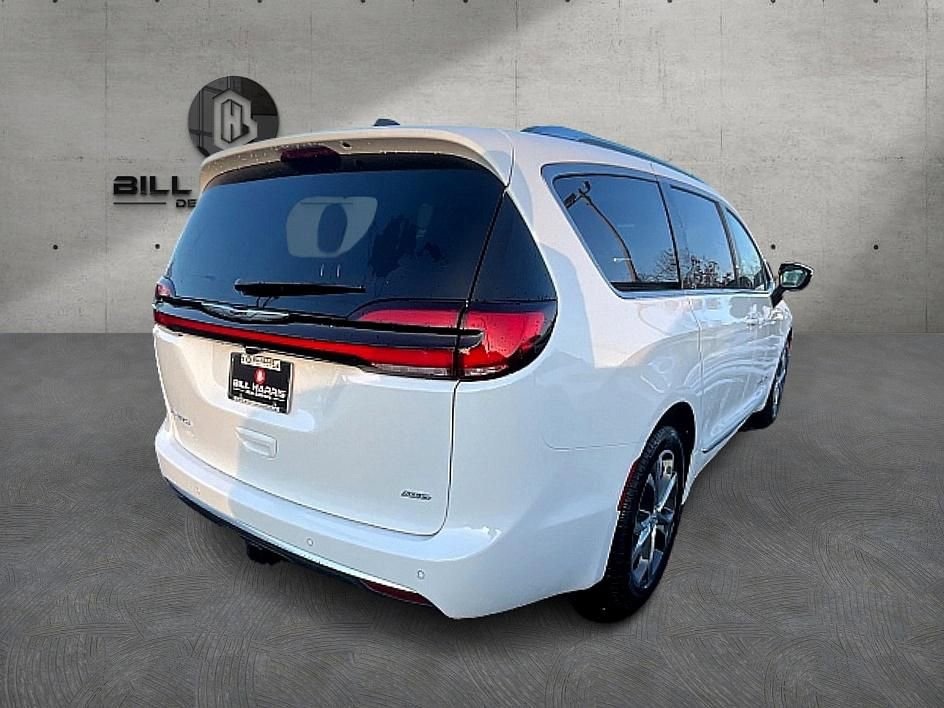 New 2026 Chrysler Pacifica Pinnacle w/ Trailer Tow Group image 6