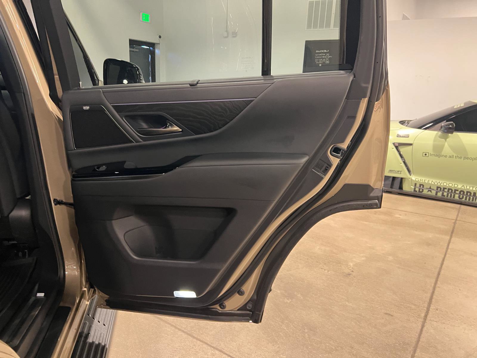 Used 2025 Lexus LX 700h Overtrail image 40