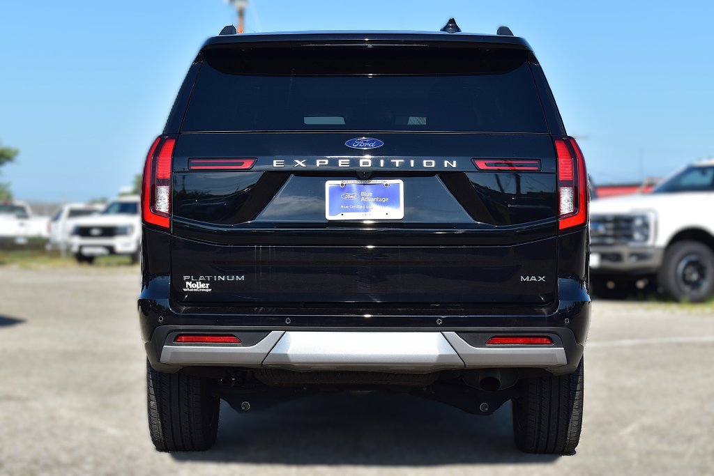 Used 2025 Ford Expedition Max Platinum w/ Driver's Package AWD/4WD image 8