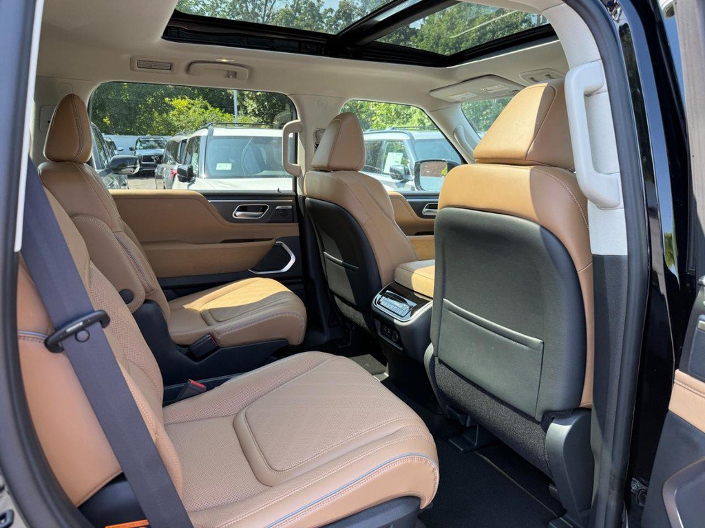 New 2027 INFINITI QX80 Luxe w/ Cargo Package AWD/4WD image 5