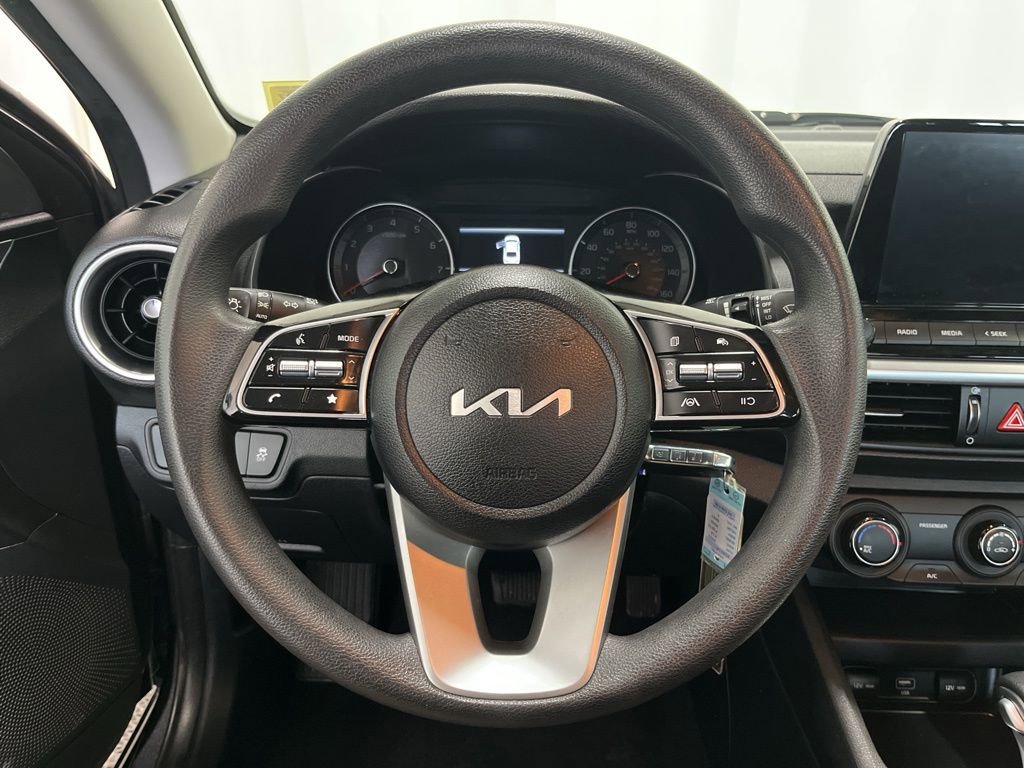 Used 2023 Kia Forte LXS FWD image 6