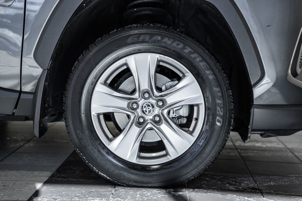 Used 2022 Toyota RAV4 XLE image 10