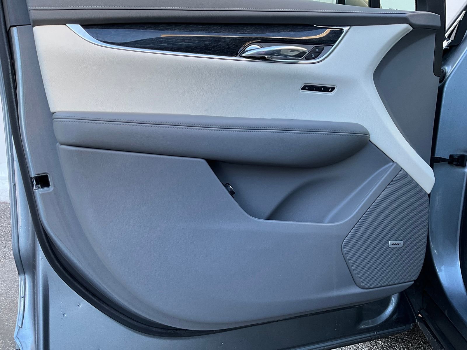 Certified 2021 Cadillac XT6 Premium Luxury image 12