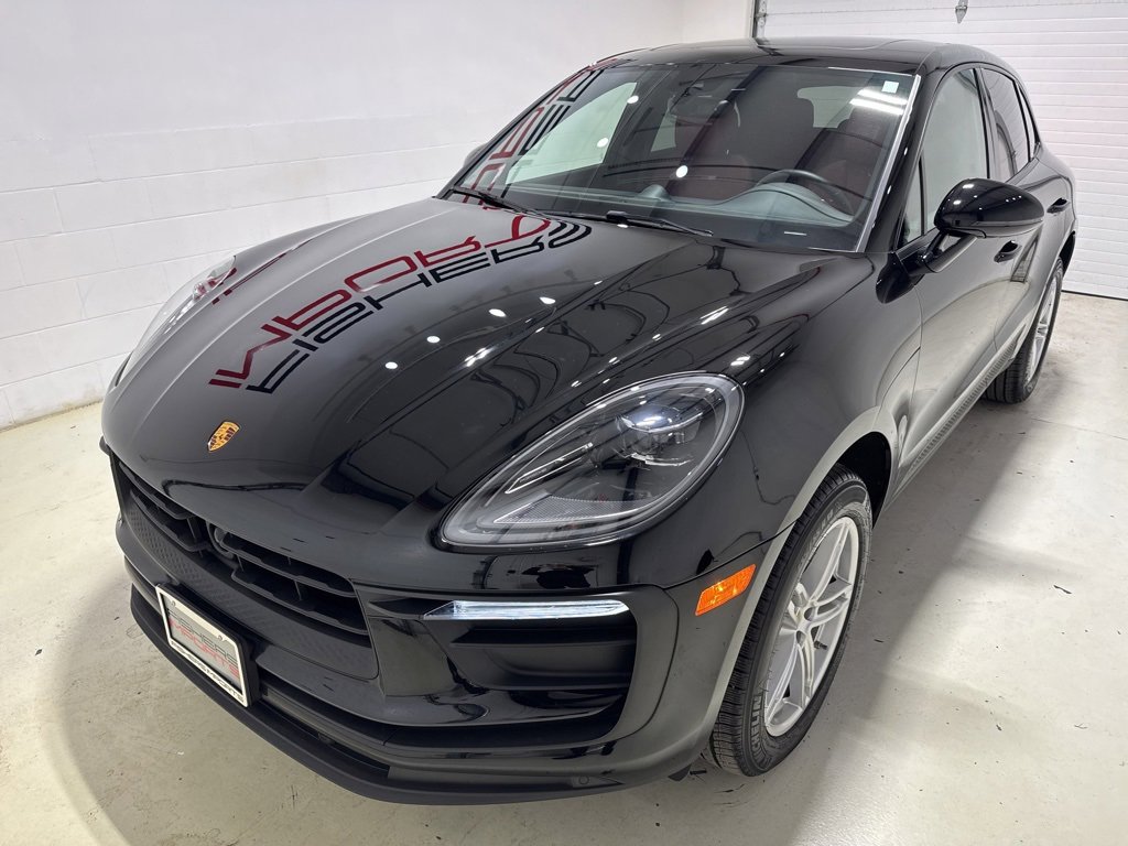 Used 2025 Porsche Macan Turbo image 9
